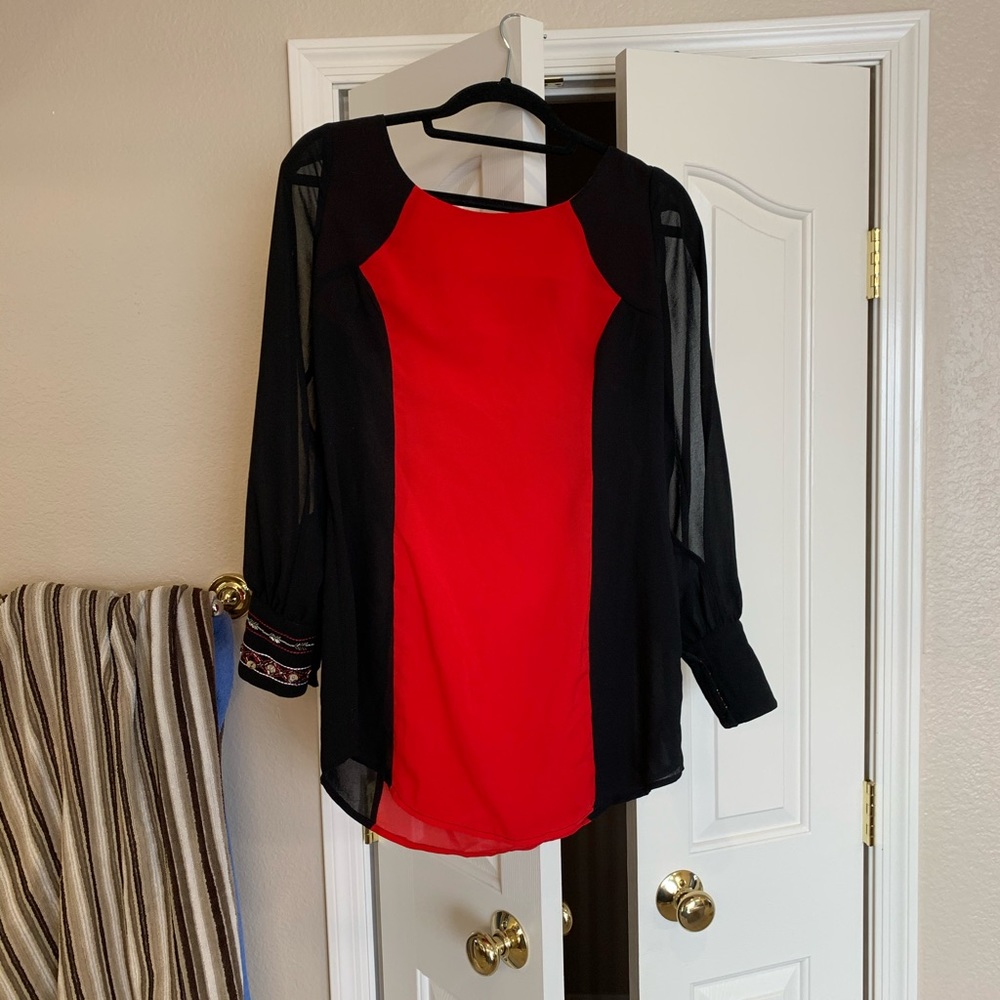 Long top! Arden B. Size small